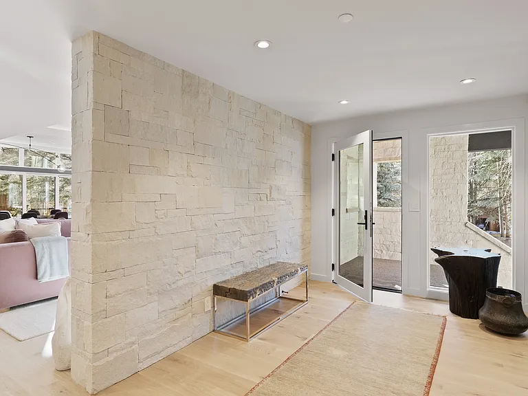 55 Smuggler Grove Rd — Photo 17