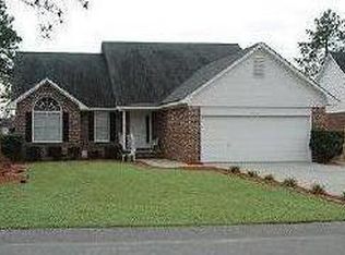 6313 Streeter Dr, Hope Mills, NC 28348