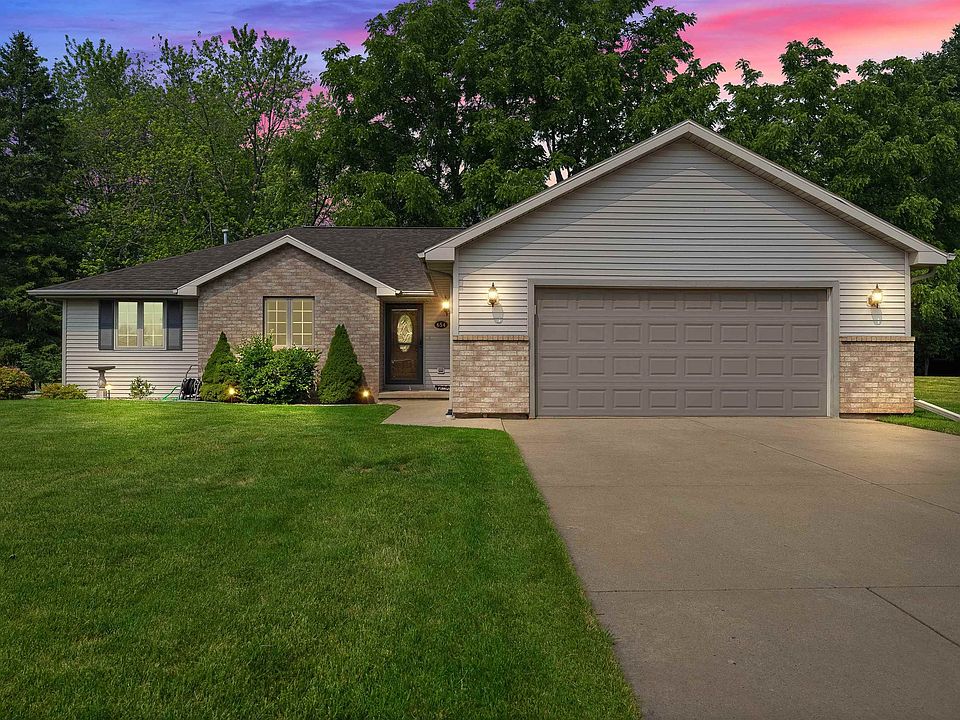 654 Stonehedge Rd, Green Bay, WI 54302 Zillow