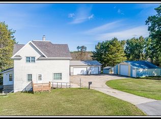 W6660 Center Valley Rd, Shiocton, WI 54170