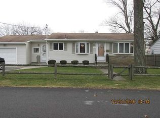 12 Inman Ave, Warwick, RI 02886