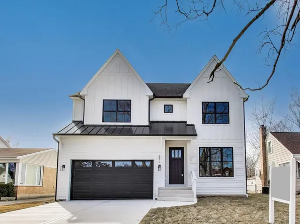 952 S Fairfield Ave, Elmhurst, IL 60126