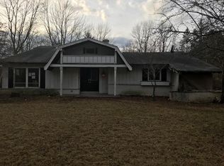 11541 N Laguna Dr, Mequon, WI 53092