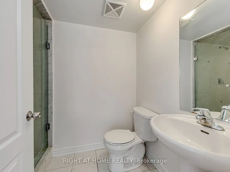 2464 Post Rd #8 — Photo 20