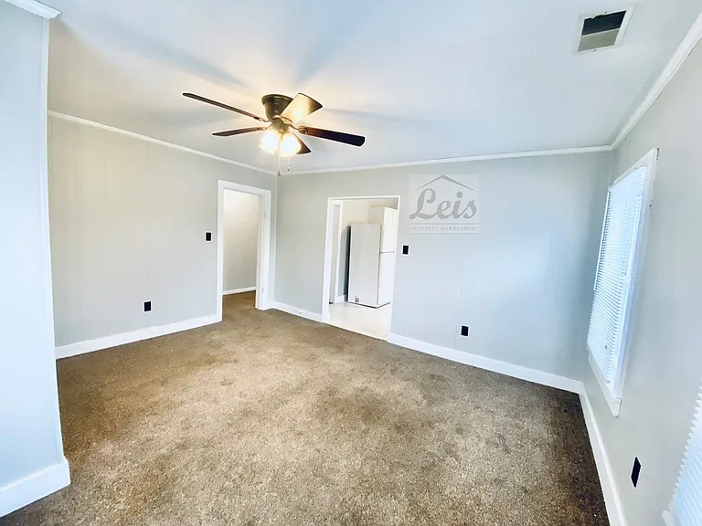 43 Saint Steffin St — Photo 8
