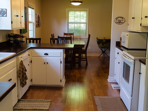 Kitchen to dining room