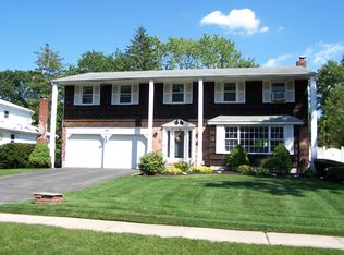 197 Nichols Rd, Nesconset, NY 11767