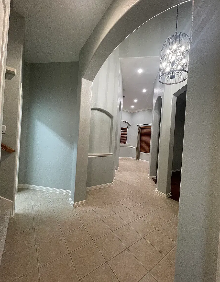 4 bed, 2478 sqft, $3,200 — Photo 3