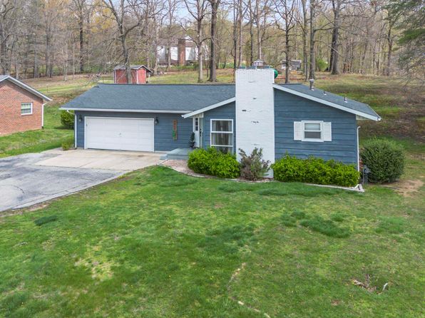 625 Kenwood Dr, Russell, KY 41169