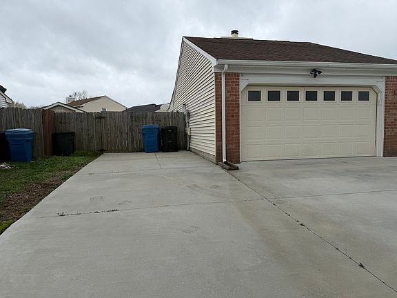 2nd image of 3717 Windridge Rd