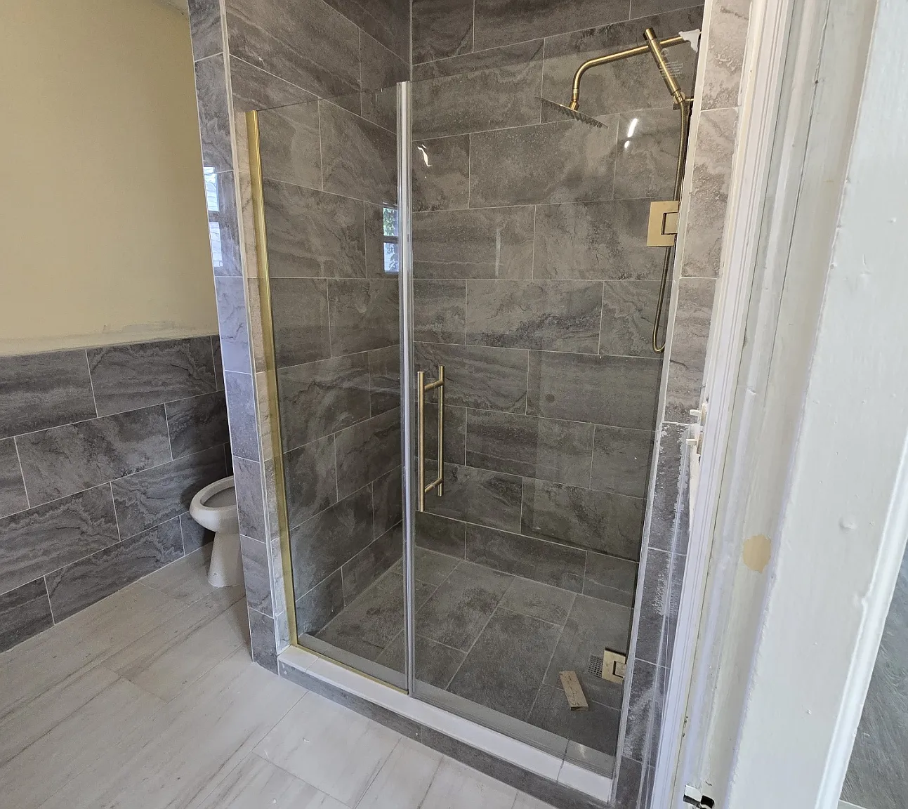 3 bed, 2269 sqft, $1,800 — Photo 2