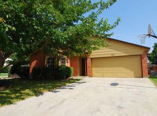 601 Lemon Dr, Arlington, TX 76018