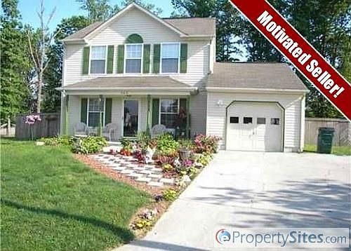 1st image of 205 Cypress Ct