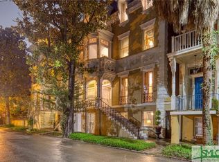 14 E Taylor St, Savannah, GA 31401