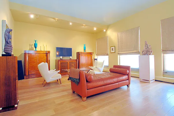 Rented by City Connections Realty | media 25