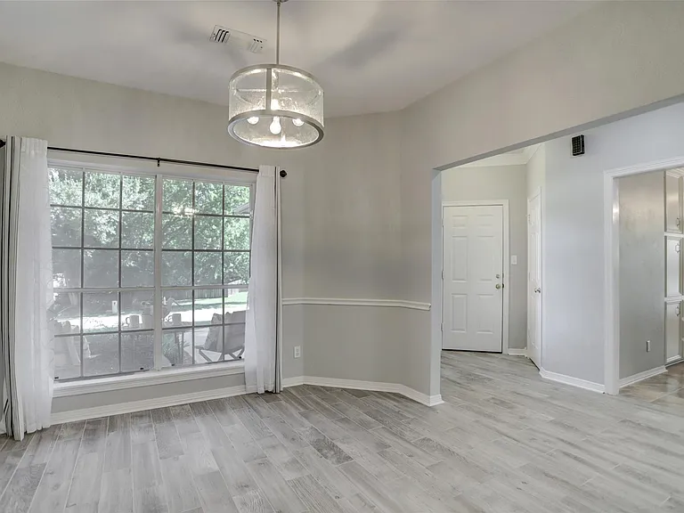 112 Harbour Town Dr — Photo 5