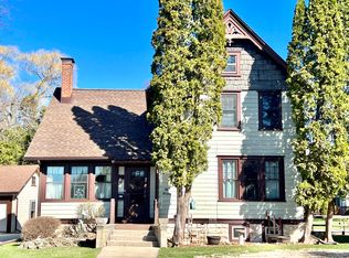 N67W5486 Columbia Rd, Cedarburg, WI 53012