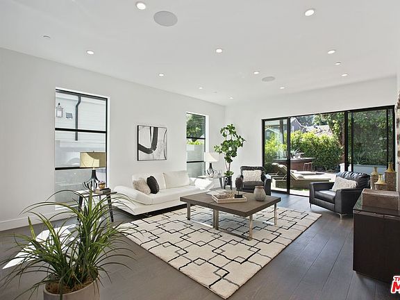 5th image of 4207 Beeman Ave