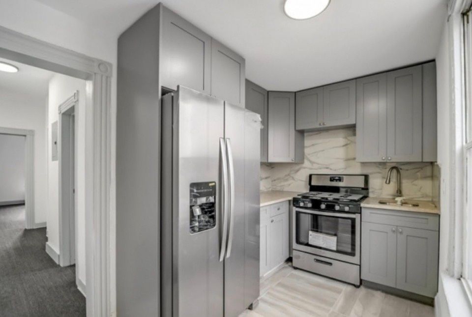 1st image of 227 Snyder St Floor 2