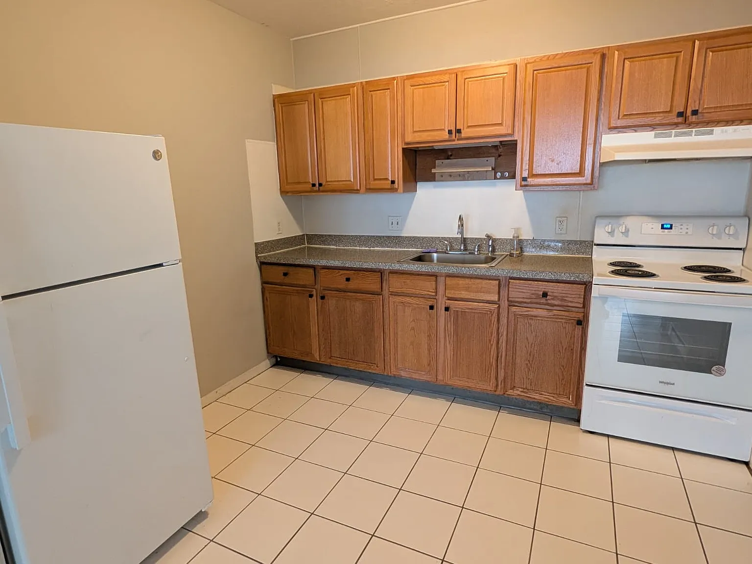 2 bed, $1,650 — Photo 2