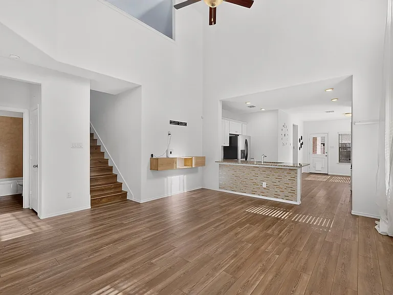 2285 Obsidian Dr — Photo 25