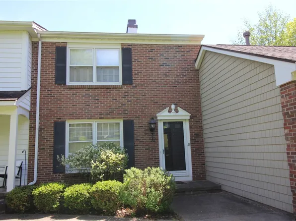 220 New Wickham Dr #220, Penfield, NY 14526