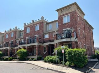 35 Hays Blvd #10, Oakville, ON L6H0J1