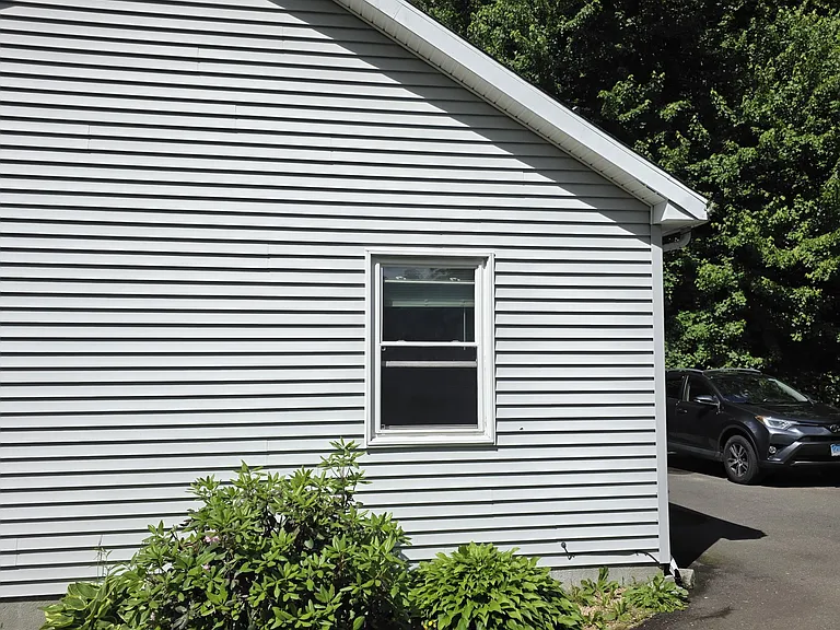 226 W High St #B — Photo 8