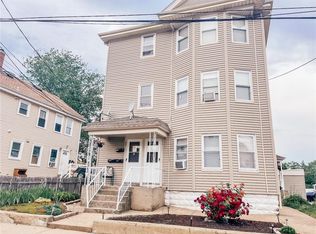 71 Fairview Ave, Pawtucket, RI 02860