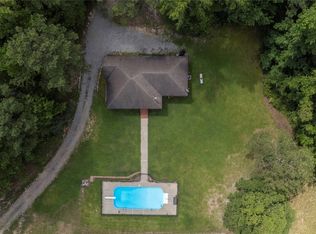 215 Hunters Rd, Eclectic, AL 36024