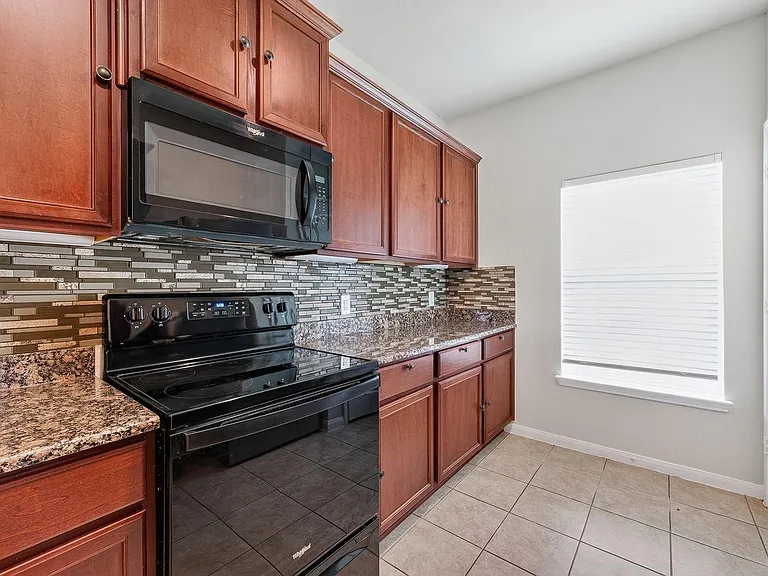 228 Elm Patch Dr — Photo 4