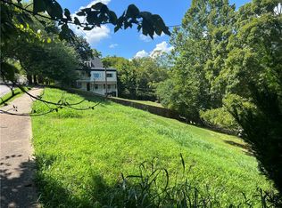 56 Mountain St #1, Eureka Springs, AR 72632