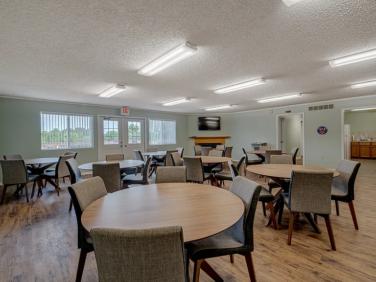 Oak Island Village — Photo 3