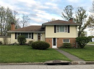 5641 Tarrytown Ln, Youngstown, OH