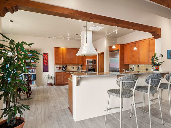 5th image of 3019 Calle San Angel NW