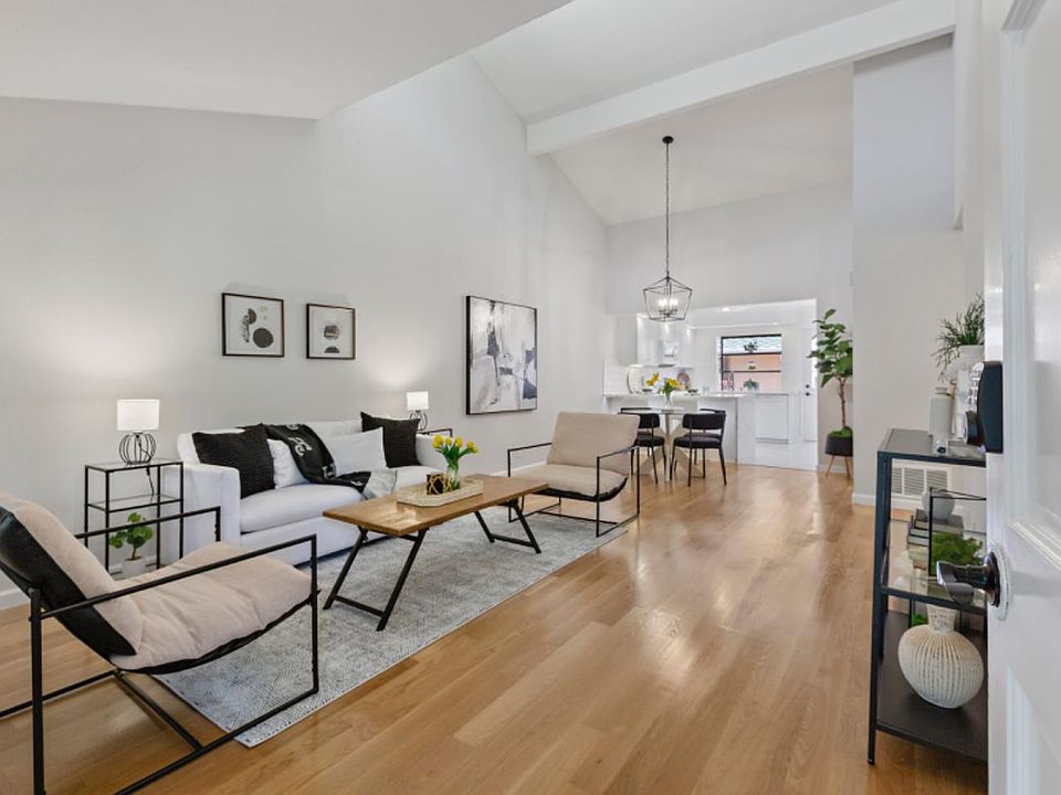1st image of 22762 Majestic Oak Way