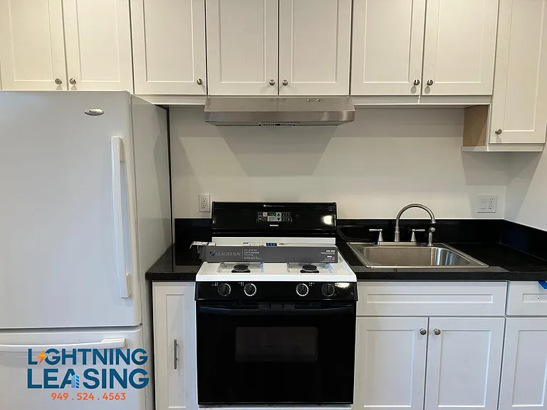 5698 Coldwater Canyon Ave #1 — Photo 9