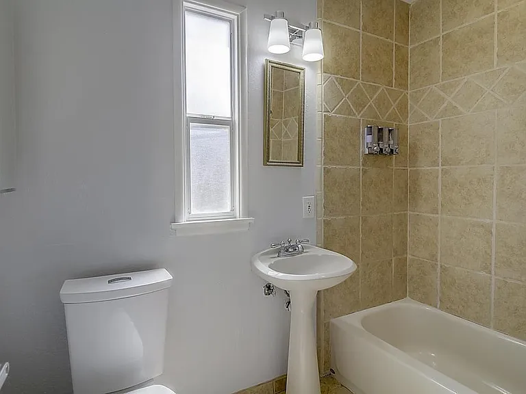 1393 Spencer Ave — Photo 10