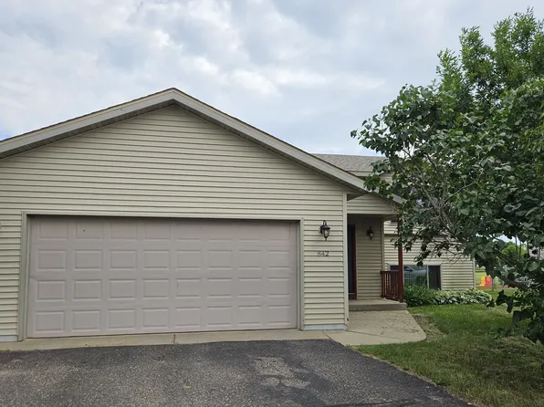 842 Savanna Ave, Saint Cloud, MN 56303