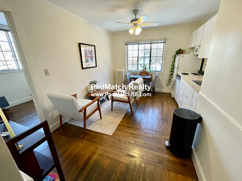 111 Carlton St #2
