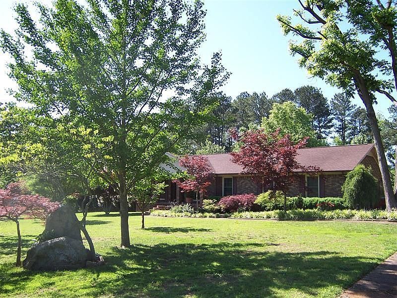 2nd image of 103 Cochran Ln