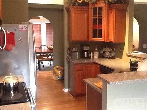 3rd image of 1573 SW Meridian Ave