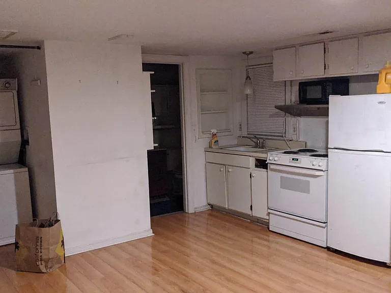 W Grace St — Photo 1