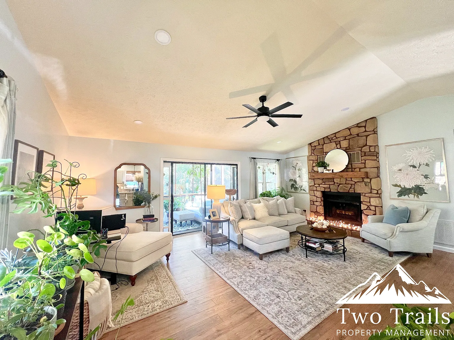 2 bed, 949 sqft, $1,800 — Photo 4