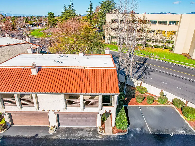 24054 La Paz Way — Photo 47