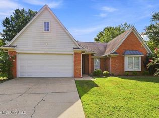 7414 Hunters Hollow Ln, Southaven, MS 38671
