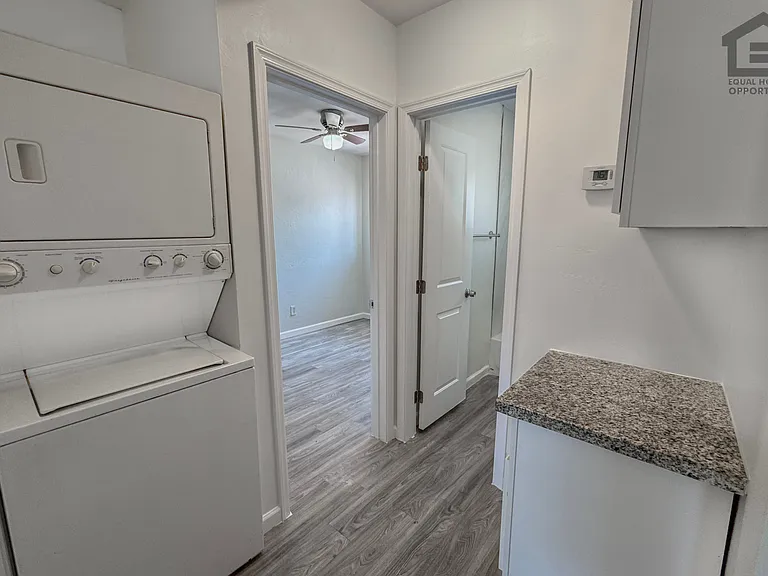 1346 E Willetta St — Photo 52