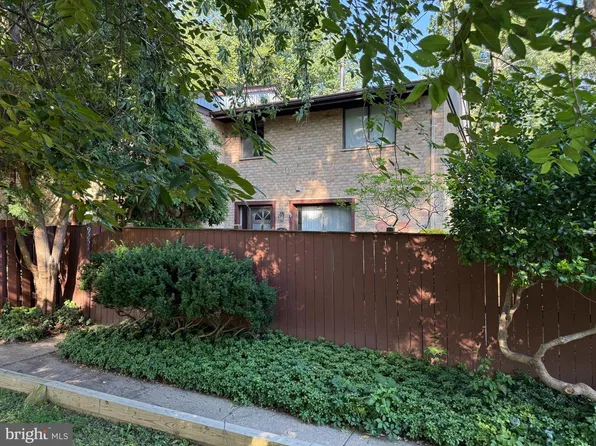 9251 Hobnail Ct, Columbia, MD 21045