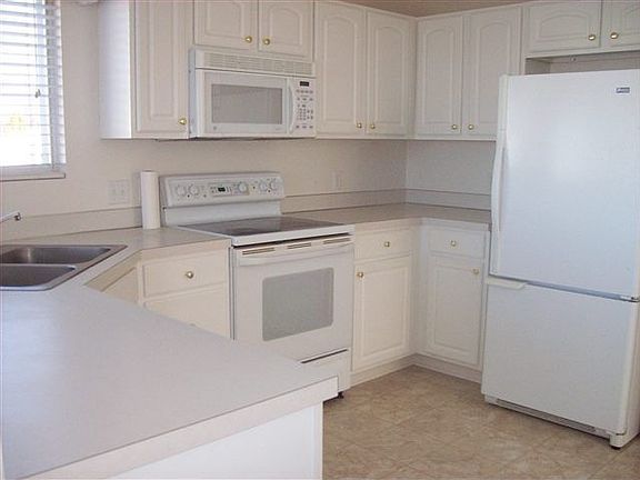 3rd image of 4307 N 147th Avenue Cir