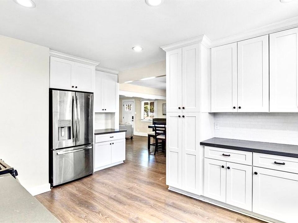 1st image of 816 W 120th St